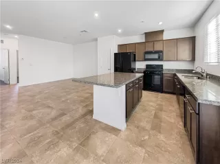 Photo #5: 2563620 Listing 