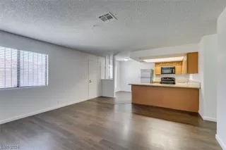 Photo #3: 2563625 Listing