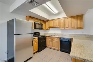 Photo #5: 2563625 Listing