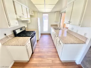 Photo #2: 2563641 Listing 