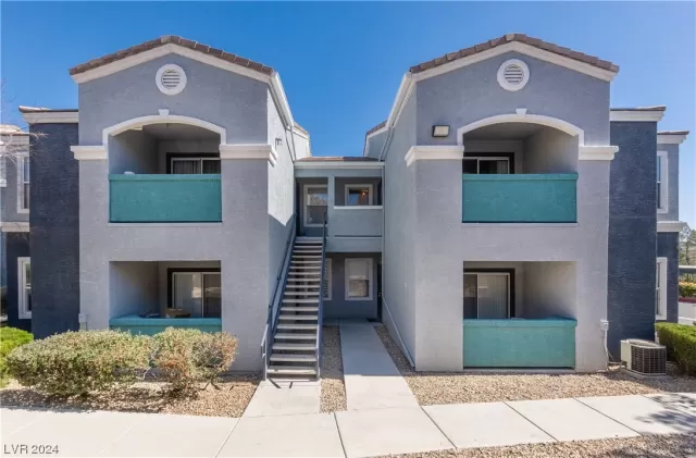 MLS: 2563656 Condo For Sale