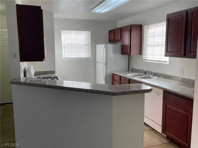 MLS: 2563657 Condo For Sale