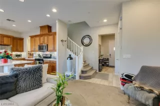 Photo #2: 2563677 Listing 