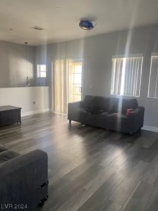 Photo #1: 2563694 Listing 