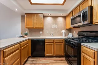 Photo #3: 2563719 Listing