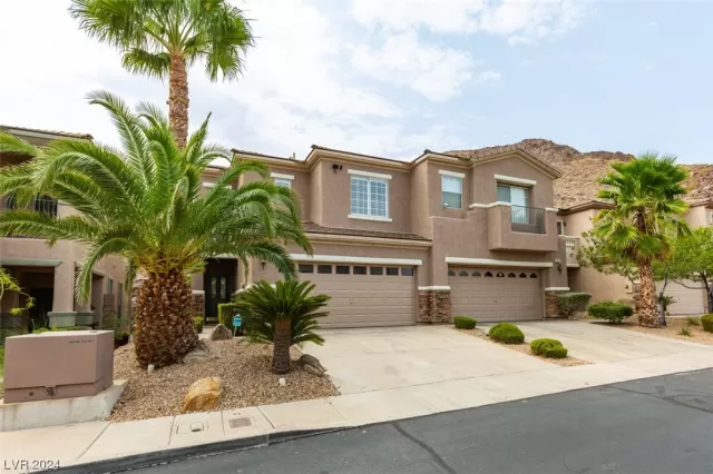 MLS: 2563730 Condo For Sale