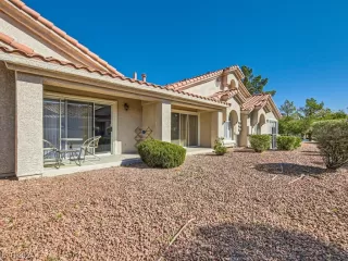 Photo #1: 2563738 Listing 