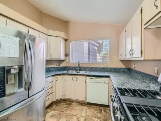 Photo #4: 2563738 Listing 