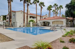 Photo #2: 2563781 Listing