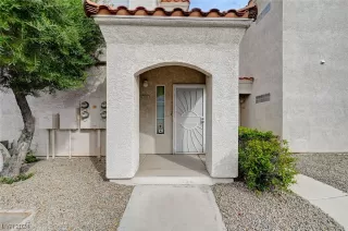 Photo #5: 2563781 Listing