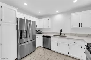 Photo #3: 2563784 Listing 