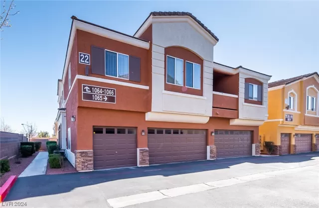 MLS: 2563803 Condo For Sale