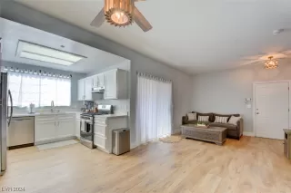 Photo #1: 2563809 Listing 