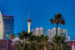 Photo #2: 2563840 Listing