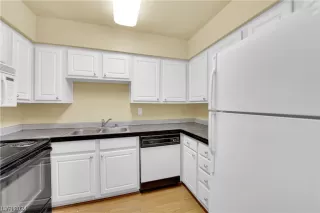 Photo #4: 2563883 Listing 