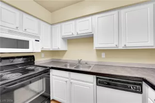 Photo #5: 2563883 Listing 