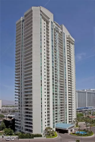 Photo #1: 2563895 Listing 