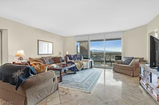 Photo #6: 2563895 Listing 