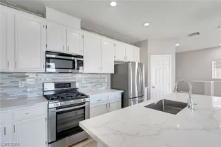 Photo #6: 2563908 Listing 