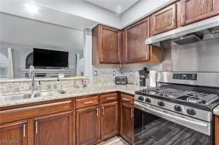 Photo #3: 2563909 Listing