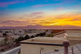 Photo #2: 2563913 Listing