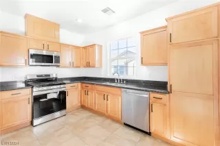 Photo #1: 2563920 Listing