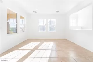 Photo #3: 2563920 Listing