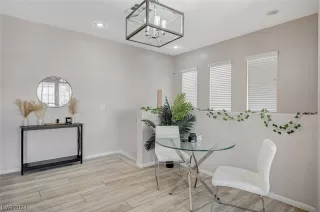 Photo #2: 2563923 Listing