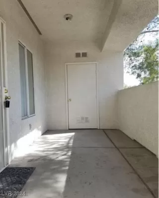 Photo #2: 2563932 Listing