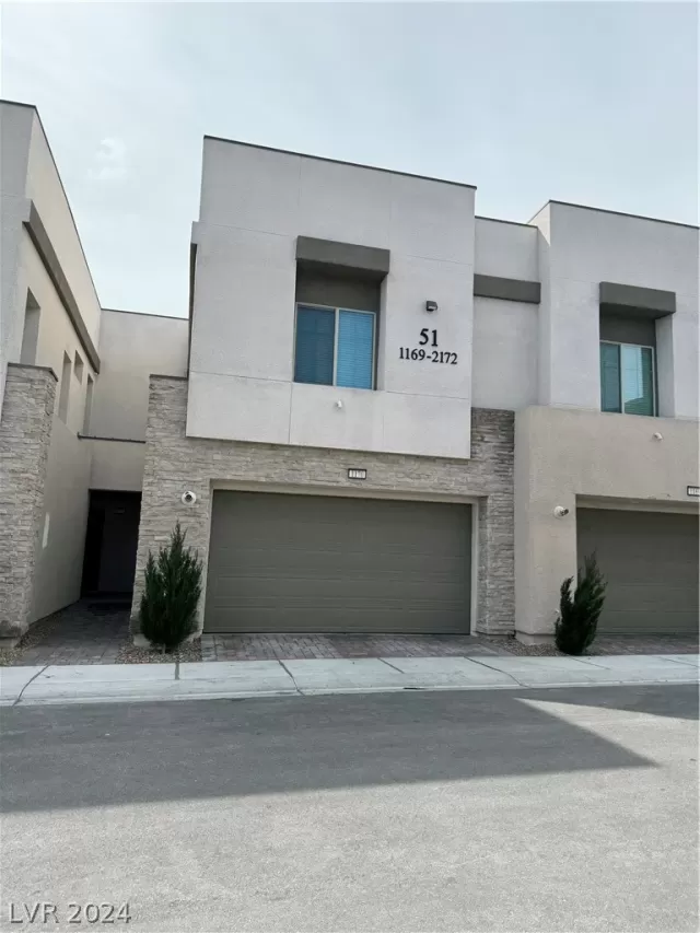 MLS: 2563933 Condo For Sale