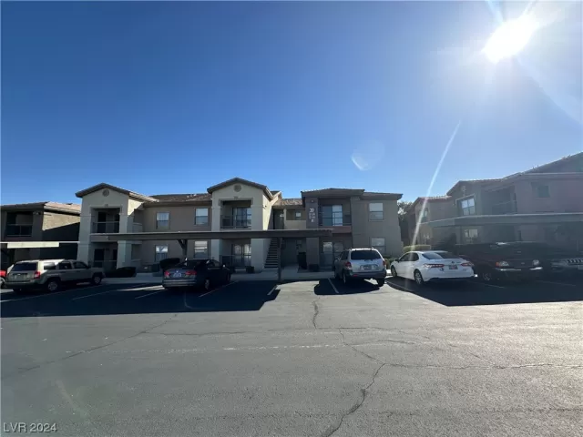 MLS: 2563943 Condo For Sale