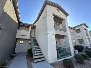 Photo #2: 2563943 Listing