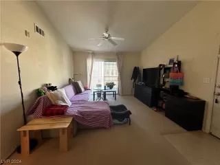 Photo #4: 2563943 Listing