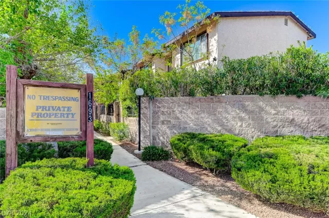 MLS: 2563945 Condo For Sale