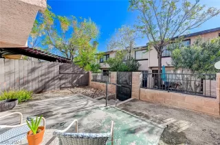 Photo #2: 2563945 Listing