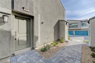 Photo #1: 2563960 Listing