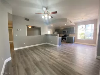 Photo #2: 2563964 Listing