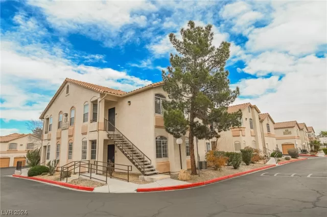 MLS: 2563971 Condo For Sale
