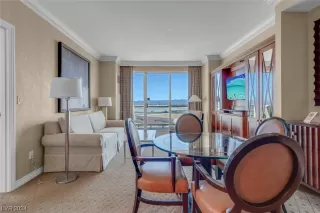 Photo #6: 2563985 Listing