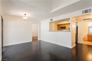 Photo #3: 2563987 Listing 