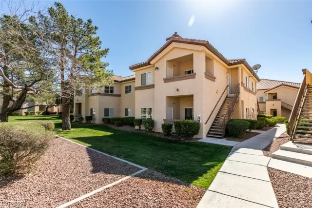 MLS: 2563990 Condo For Sale