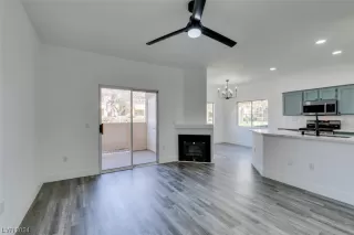 Photo #5: 2563990 Listing