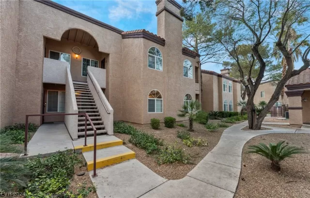 MLS: 2563995 Condo For Sale