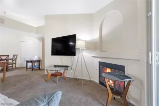 Photo #4: 2564008 Listing