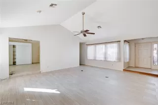 Photo #4: 2564011 Listing