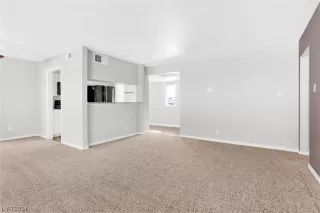 Photo #5: 2564024 Listing 
