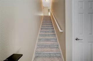 Photo #2: 2564027 Listing