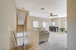 Photo #3: 2564027 Listing