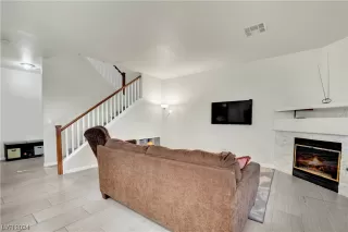 Photo #5: 2564028 Listing 