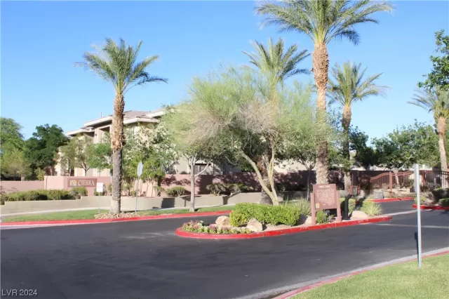 MLS: 2564031 Condo For Sale